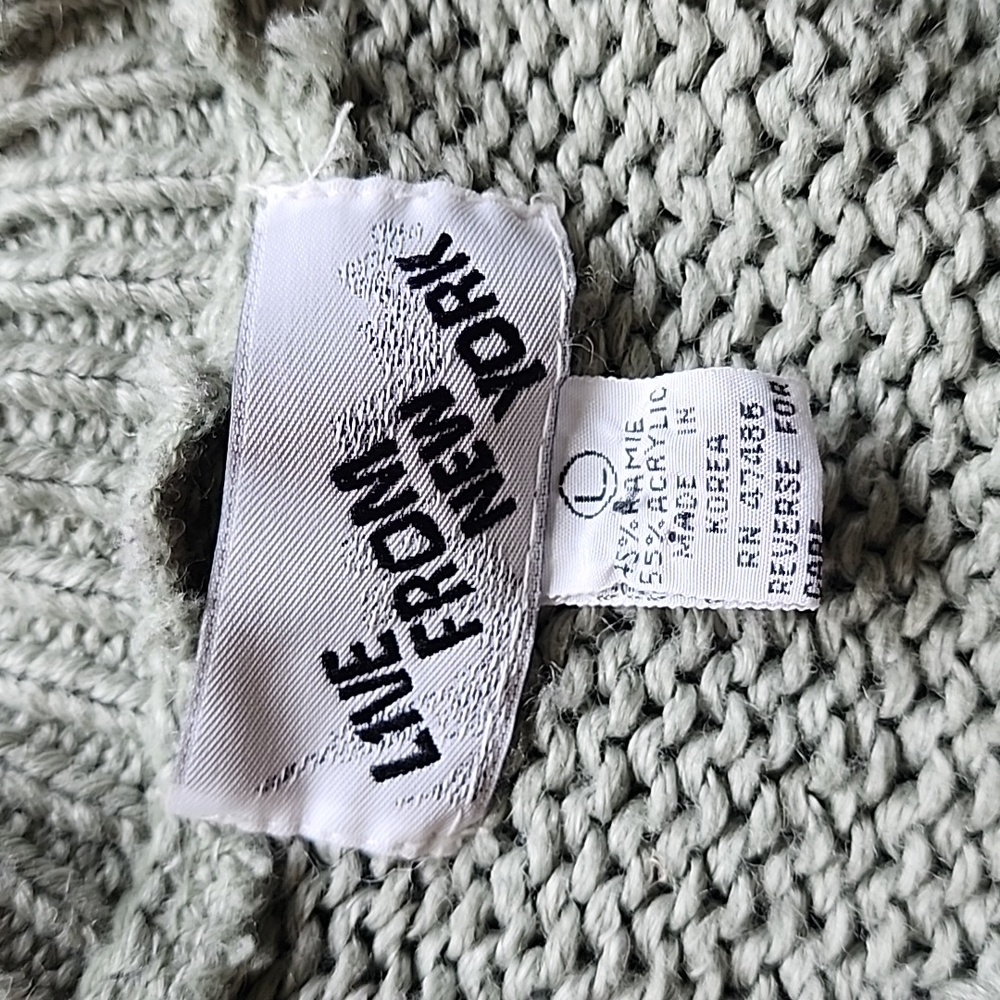 Sweater - Picture 2 of 3